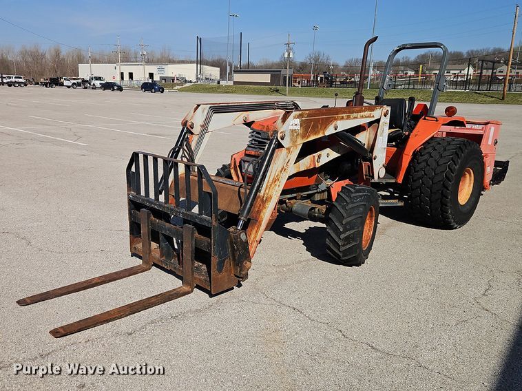 Kubota M5700 MFWD tractor - EO7185