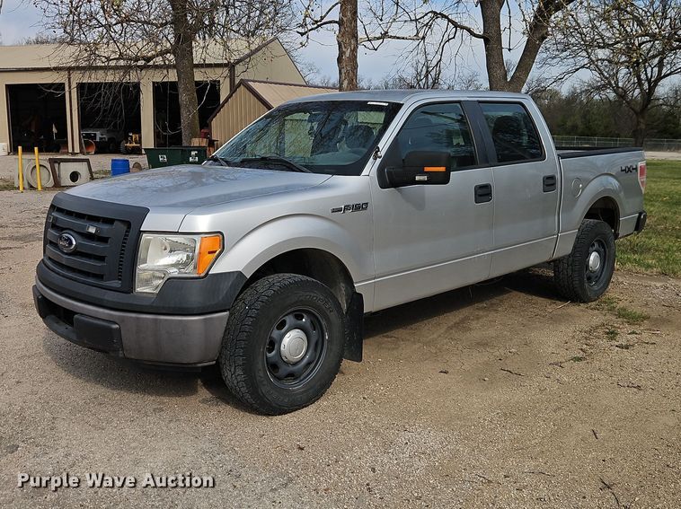 2012 Ford F150 Crew Cab pickup truck - EO7188