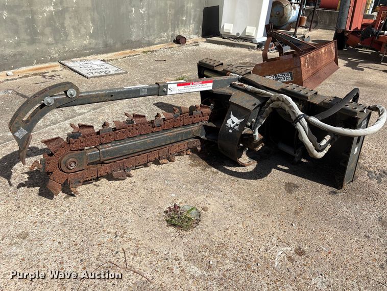 2013 Bobcat LT213 skid steer trencher - EU7456