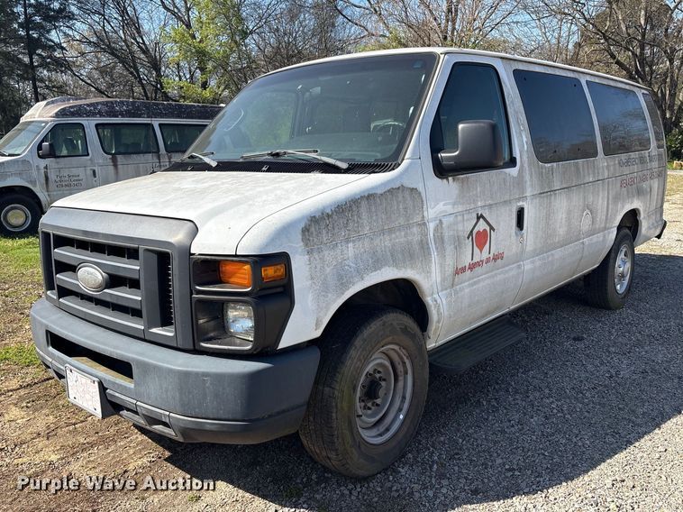 2014 Ford E350 van - EV2857