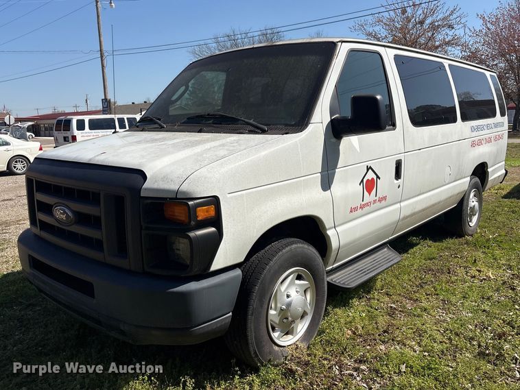 2014 Ford E350 van - EV2858