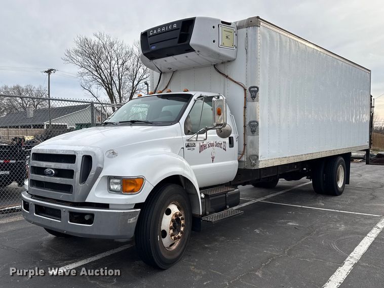 2011 Ford F650 Super Duty refrigerated delivery truck - EV7633