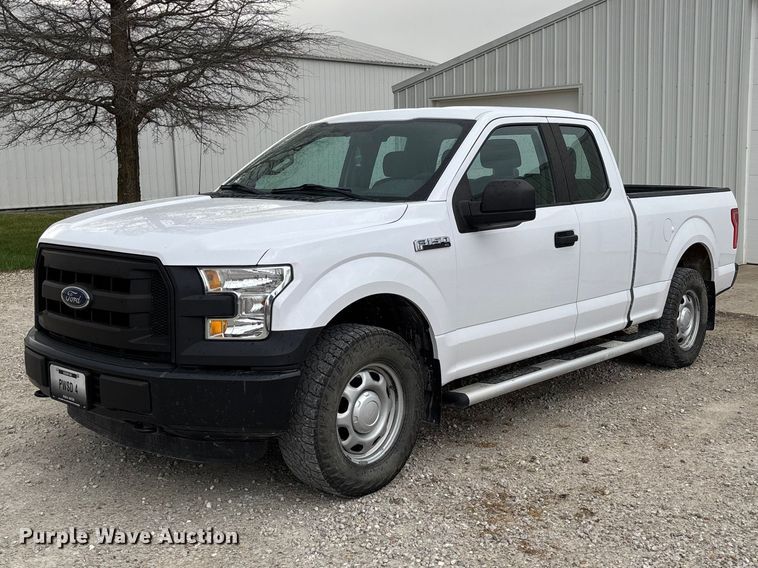 2015 Ford F150 Ext. Cab pickup truck - FB3338