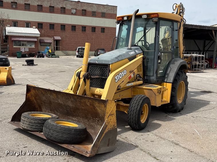 2001 John Deere 310SG backhoe - FB8657
