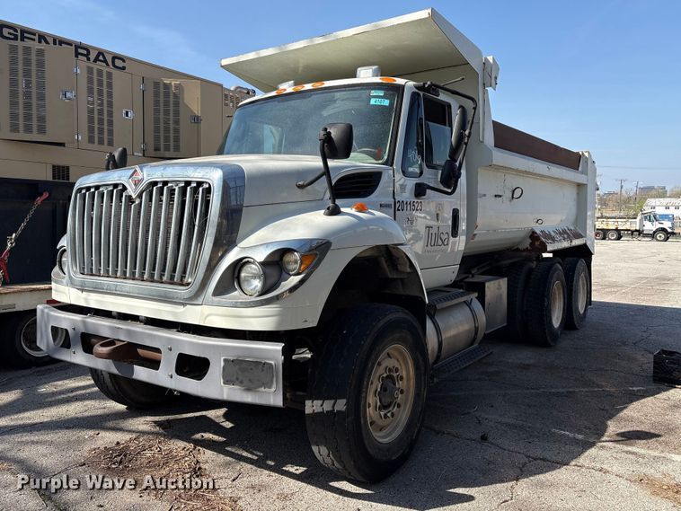 2011 International WorkStar 7400 dump truck - FB8663