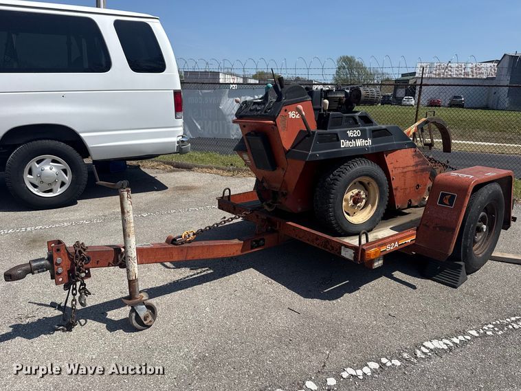 1989 Ditch Witch 1620 trencher - FB8667