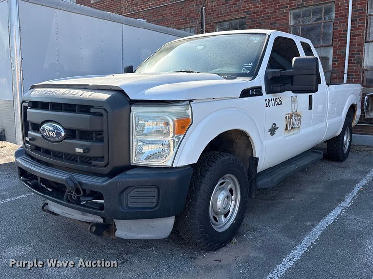 2011 Ford F250 Super Duty Ext. Cab pickup truck - FB8682