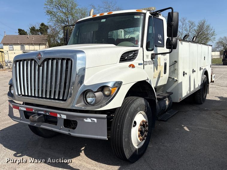 2010 International WorkStar 7400 utility / service truck - FB8695