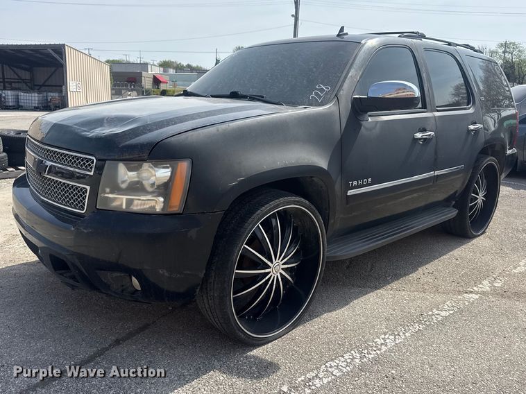 2010 Chevrolet Tahoe SUV - FB8698