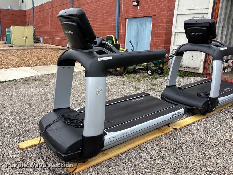 (2) Life Fitness treadmills - FC4567