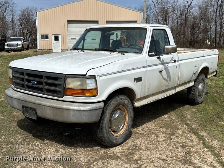 1995 Ford F250 pickup truck - FC5540