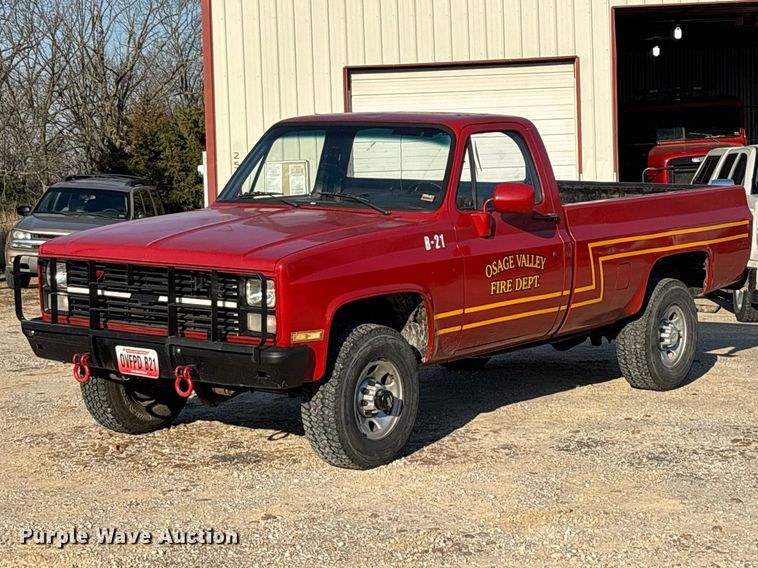 1985 Chevrolet D30 Military Postal Unit pickup truck - FG0180