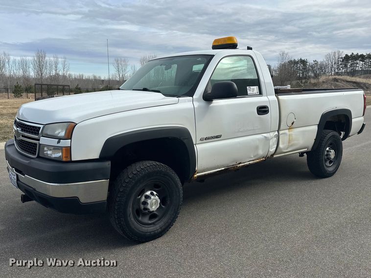 2007 Chevrolet Silverado 2500HD pickup truck - FK0023