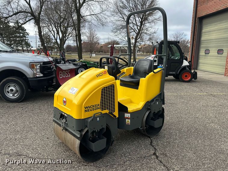 Wacker Neuson RD12 double drum vibratory roller - FK0030