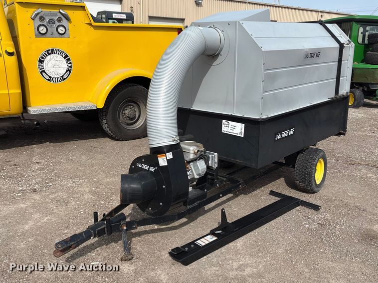 Trac Vac 880 leaf vacuum - FK1315