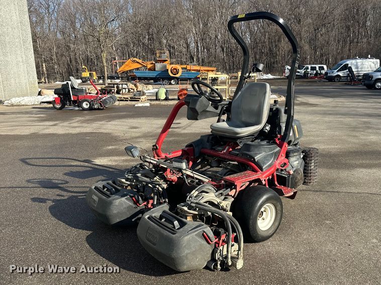 2014 Toro Greensmaster 3300 Triflex reel mower - FK1823