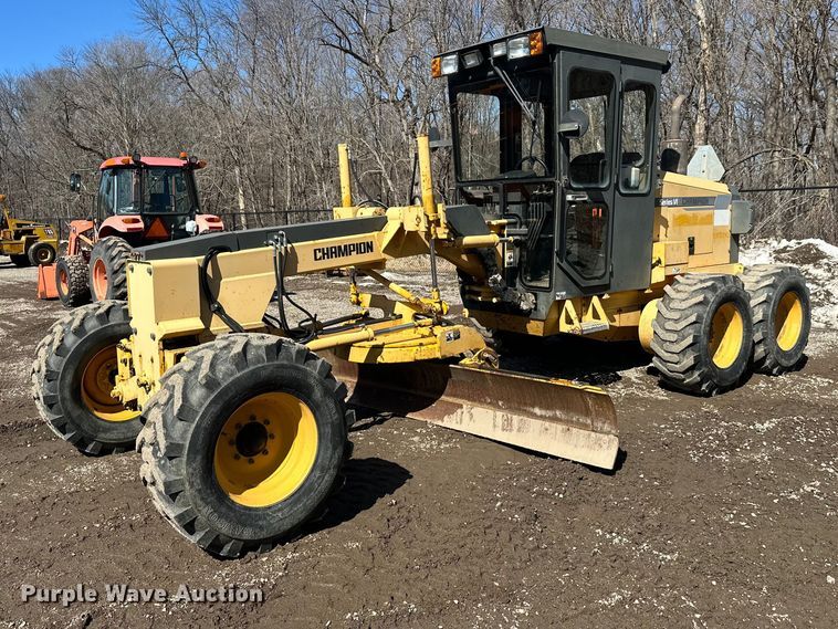 2000 Champion C70A26 motor grader - FK1836