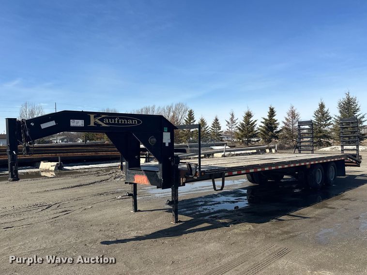 2015 Kaufman equipment trailer - FK1846