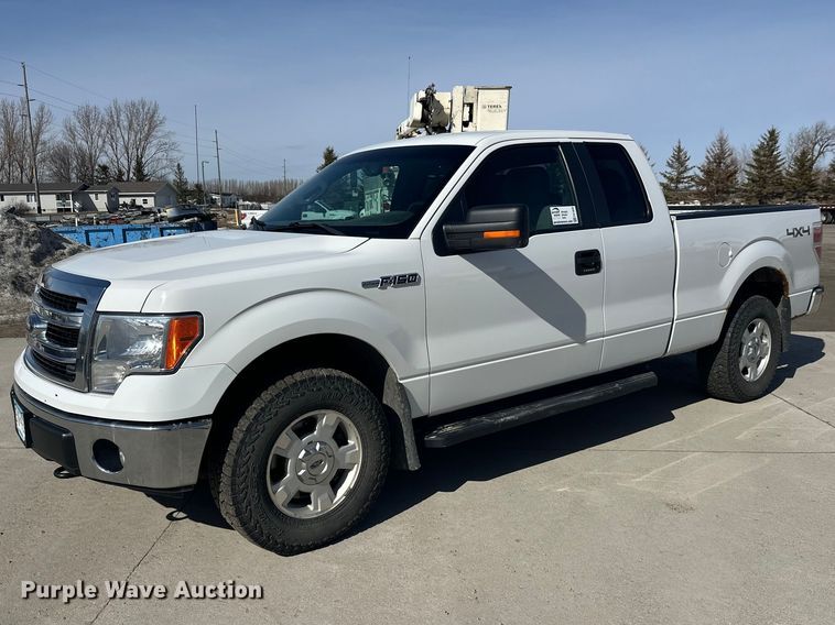2013 Ford F150 Ext. Cab pickup truck - FK1849