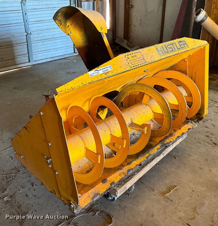 Hustler  920504 snow blower - GG9985