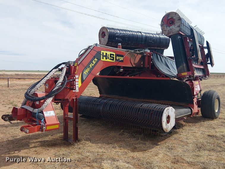 H&S Tri-Flex 6135 hay merger - DU3120