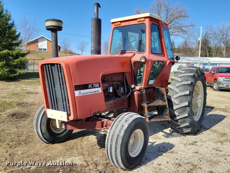 1975 Allis-Chalmers AC7060 tractor - EE0915