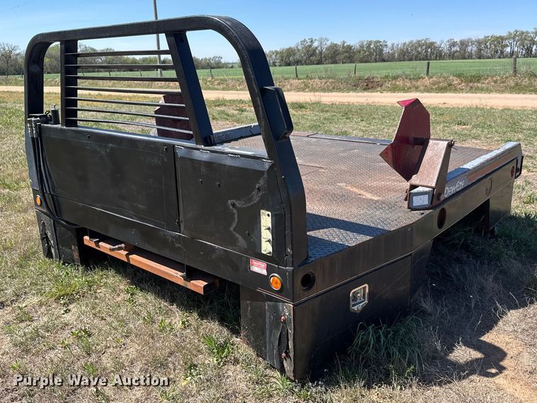 DewEze 578 Flatbed Recessed Well hydraulic bale bed - ET1909