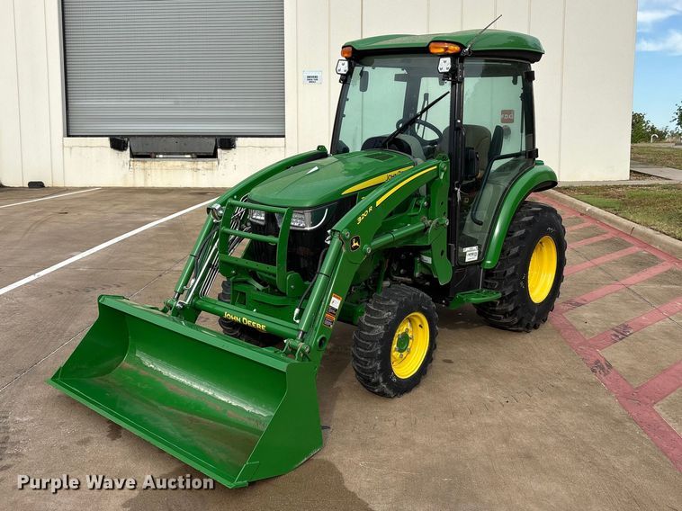 2023 John Deere 3039R tractor - EU0462