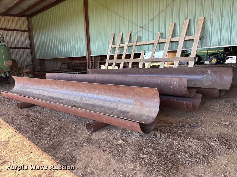 (10) feed bunks - EV2880