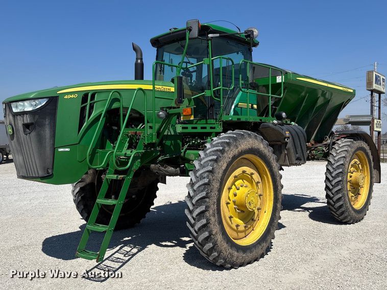 2014 John Deere 4940 spreader - FB3300