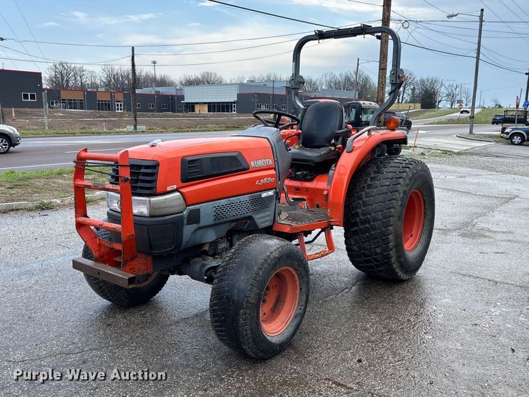 Kubota L3830D MFWD tractor - FB3340
