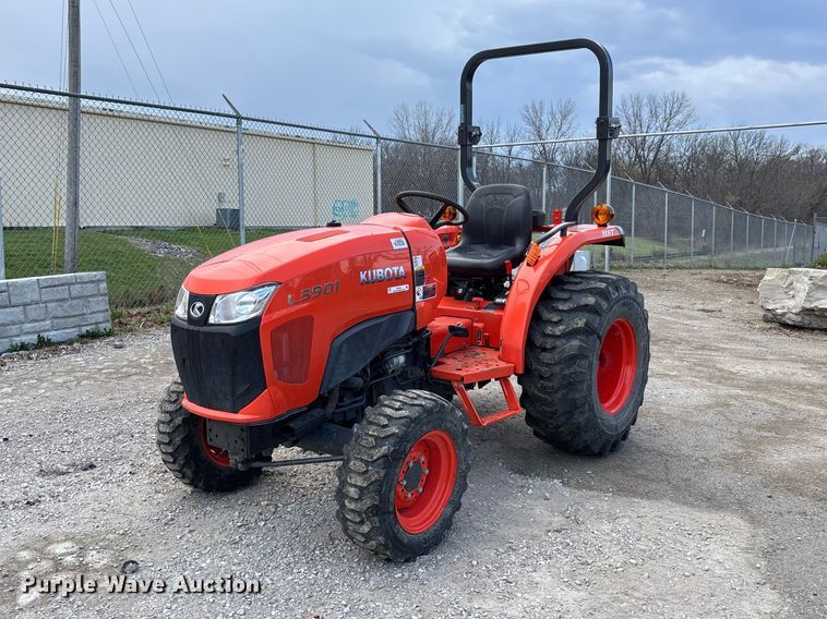 Kubota L3901D MFWD tractor - FB3341