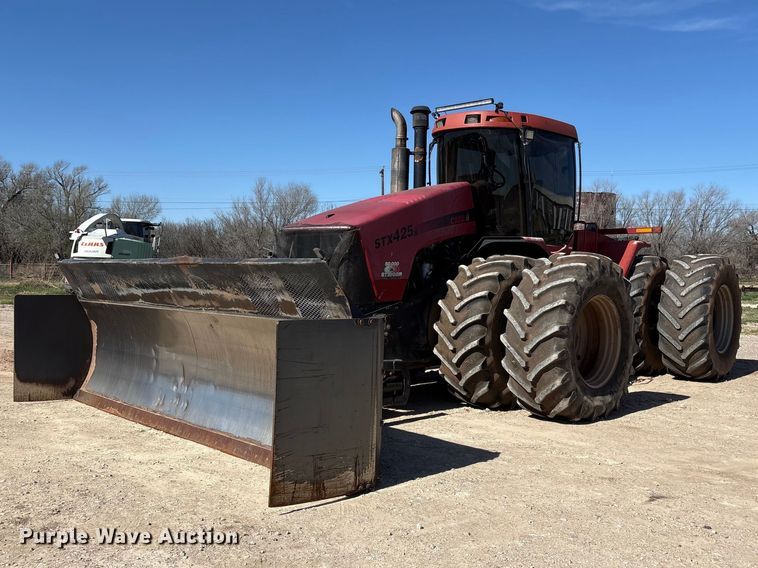 2005 Case STX425H 4WD tractor - FC2077