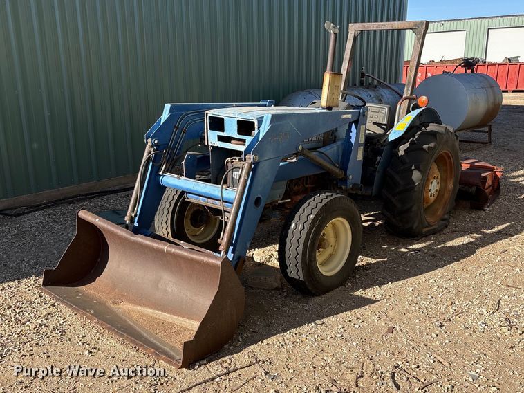 Universal U-350 tractor - FC2115