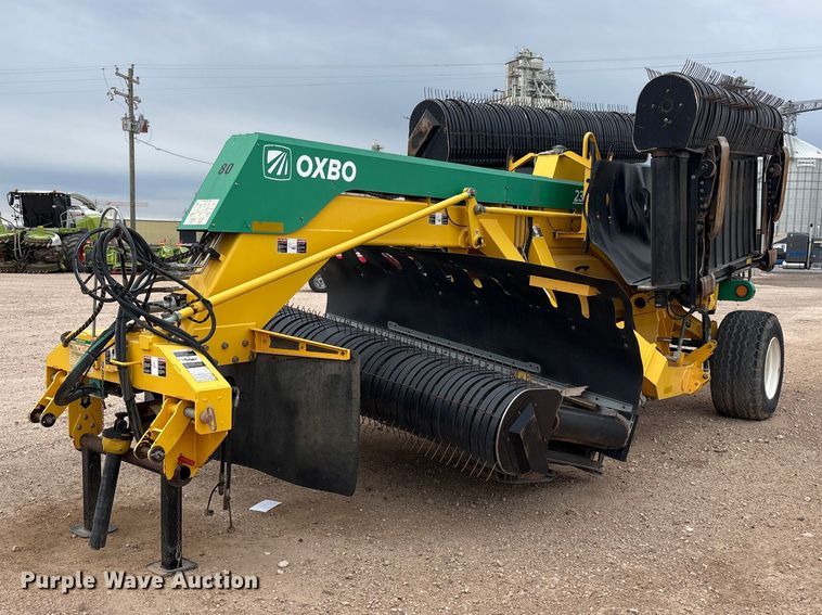 OXBO 2334 hay merger - FC2199