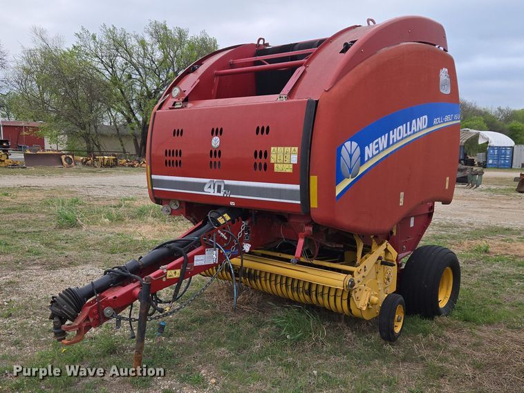 2015 New Holland Roll Belt 460 round baler - FH6570