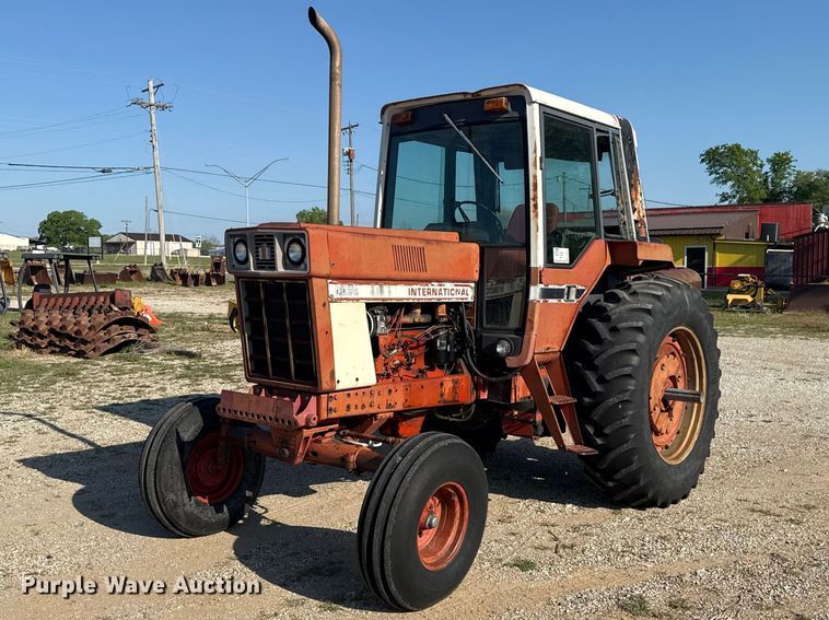 1979 International Harvester F1086 tractor - FH6591