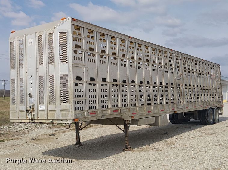 2005 Barrett livestock trailer - FH7030