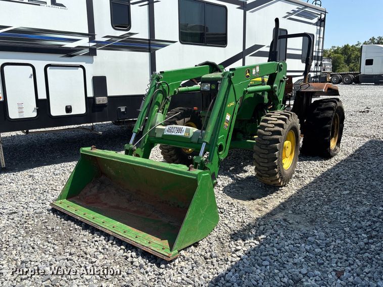 2014 John Deere 5045E MFWD tractor - YA2970