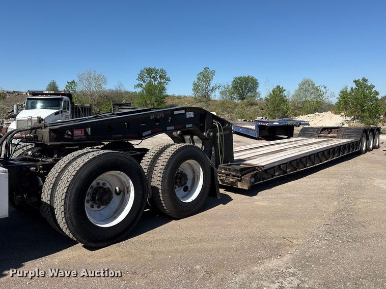 2001 Trail King TK110HDG-533 lowboy equipment trailer - DO8495