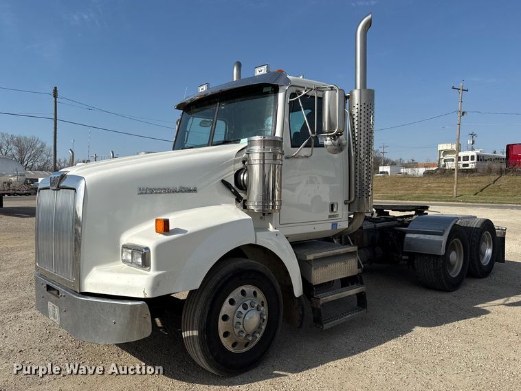 2015 Western Star 4900 SB glider kit semi truck  - DU3716