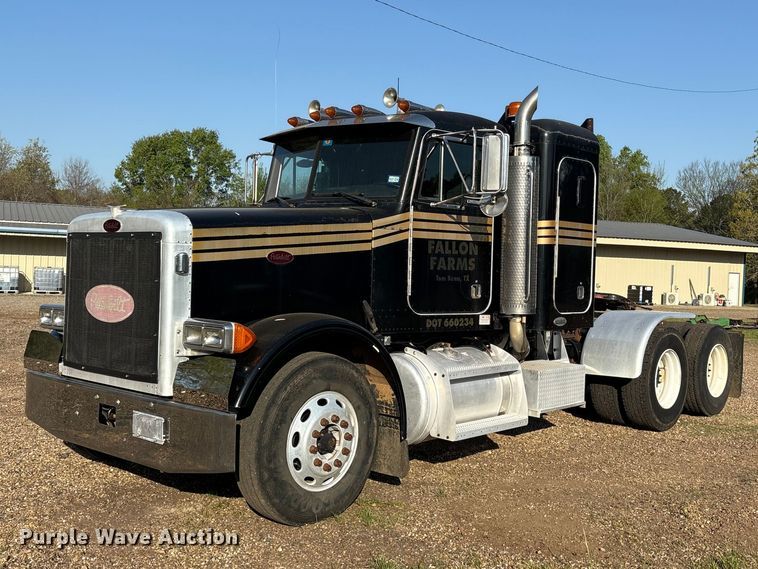 2002 Peterbilt 378 semi truck - ES8714