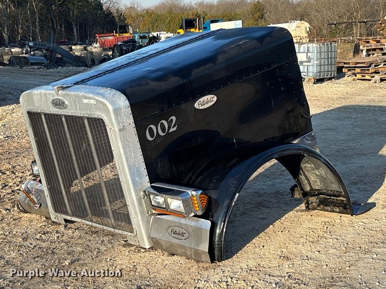 Peterbilt truck hood - FB3295