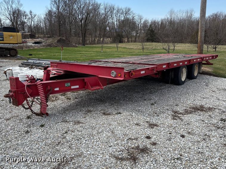 1999 Dynaweld tilt deck equipment trailer - FC5557