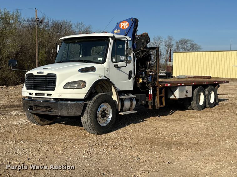 2017 Freightliner M2 Business Class crane truck - FG0216