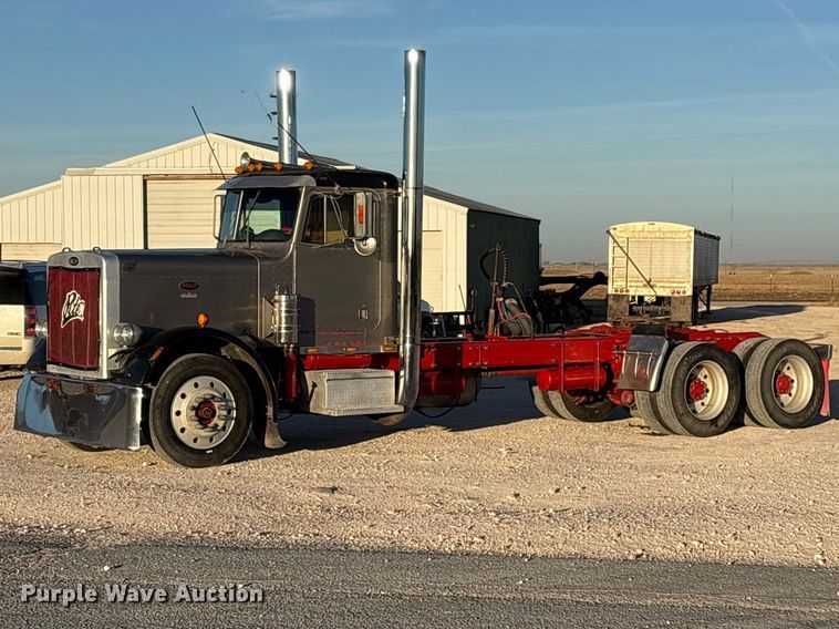 1985 Peterbilt 359 semi truck - NK9045