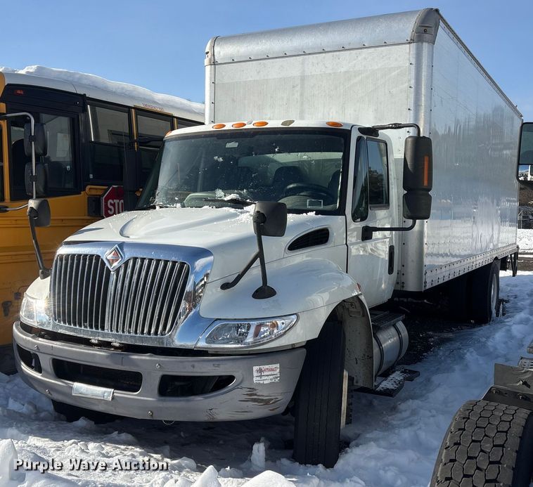 2015 International 4300 box truck - YA1485