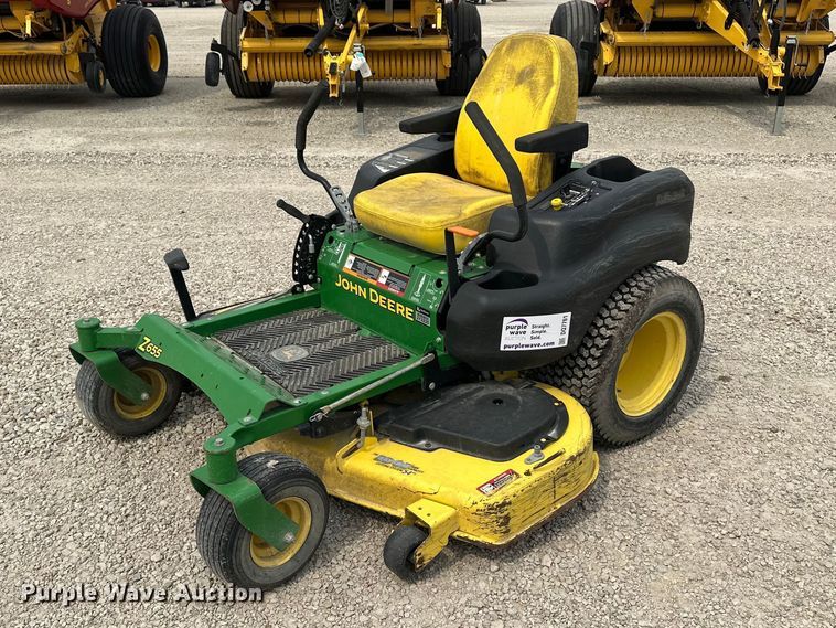2011 John Deere Z655 ZTR lawn mower - DQ7761