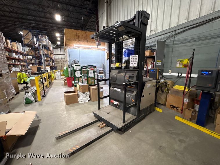 2017 Crown SP3520-30 order picker - DT2879