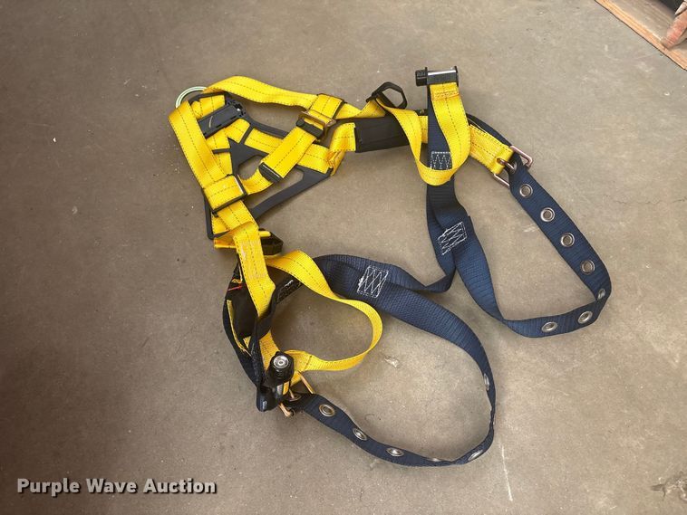 (20) 3M delta full body safety harnesses - DT2880